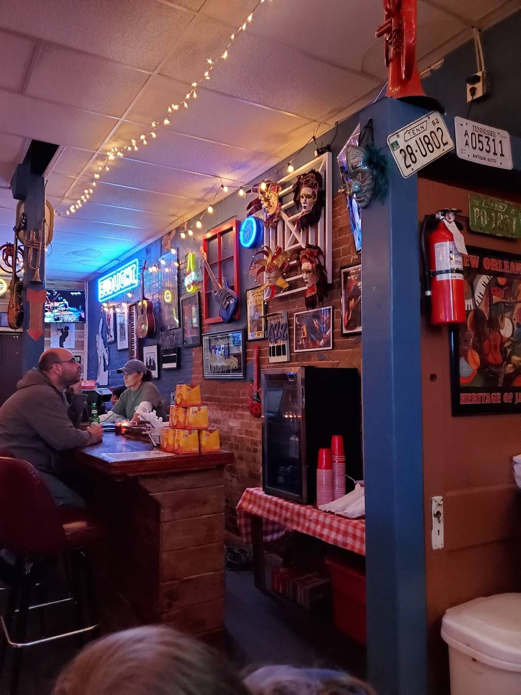 Sonnys on Main | restaurant | 106 E Main St, Decherd, TN 37324, USA | 9313135417 OR +1 931-313-5417