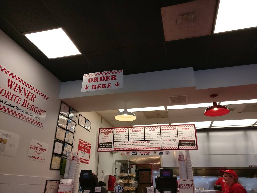 Five Guys | meal takeaway | 5402 E Indiana St, Evansville, IN 47715, USA | 8124011773 OR +1 812-401-1773