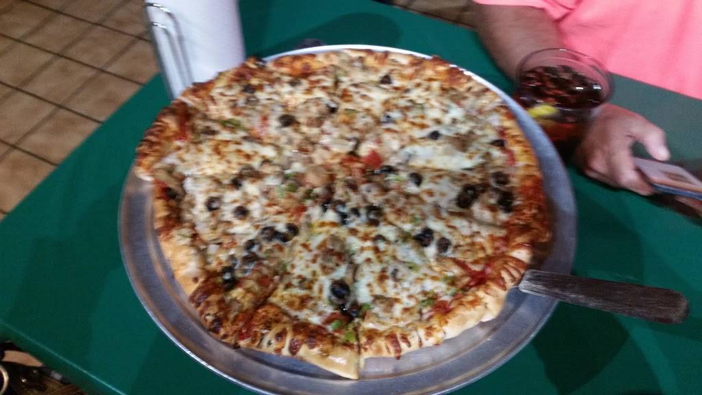 Mom & Pop Pizza More | restaurant | 13795 TN-69A, Big Sandy, TN 38221, USA | 7315930300 OR +1 731-593-0300