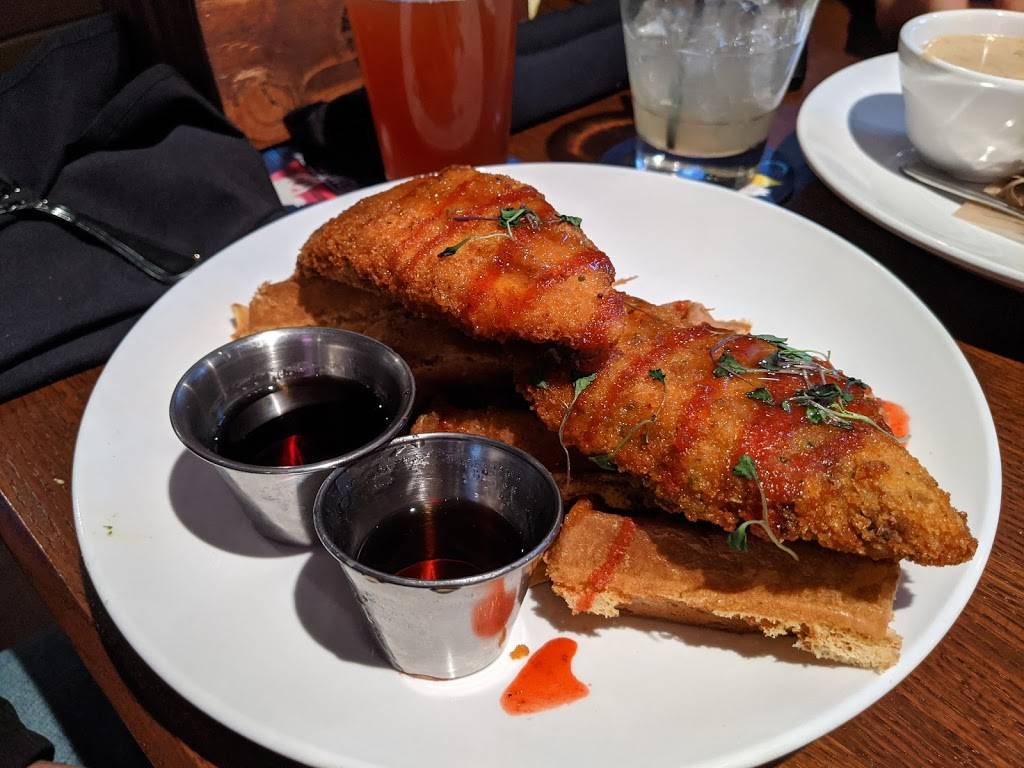 ViewHouse Colorado Springs | restaurant | 7114 Campus Dr, Colorado Springs, CO 80920, USA | 7193944137 OR +1 719-394-4137