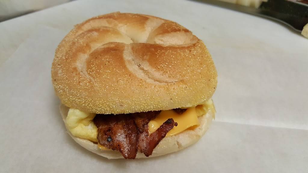 Superhero Deli | restaurant | 2431 Grand Ave, Bellmore, NY 11710, USA | 5163084390 OR +1 516-308-4390