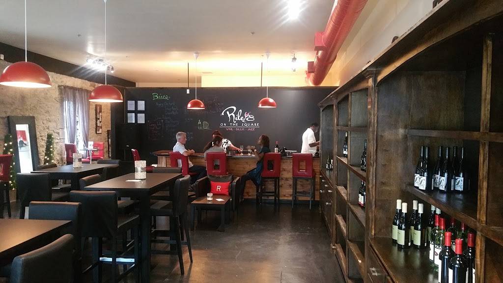 Rileys On The Square | restaurant | 178 E Crogan St, Lawrenceville, GA 30046, USA | 4702941500 OR +1 470-294-1500