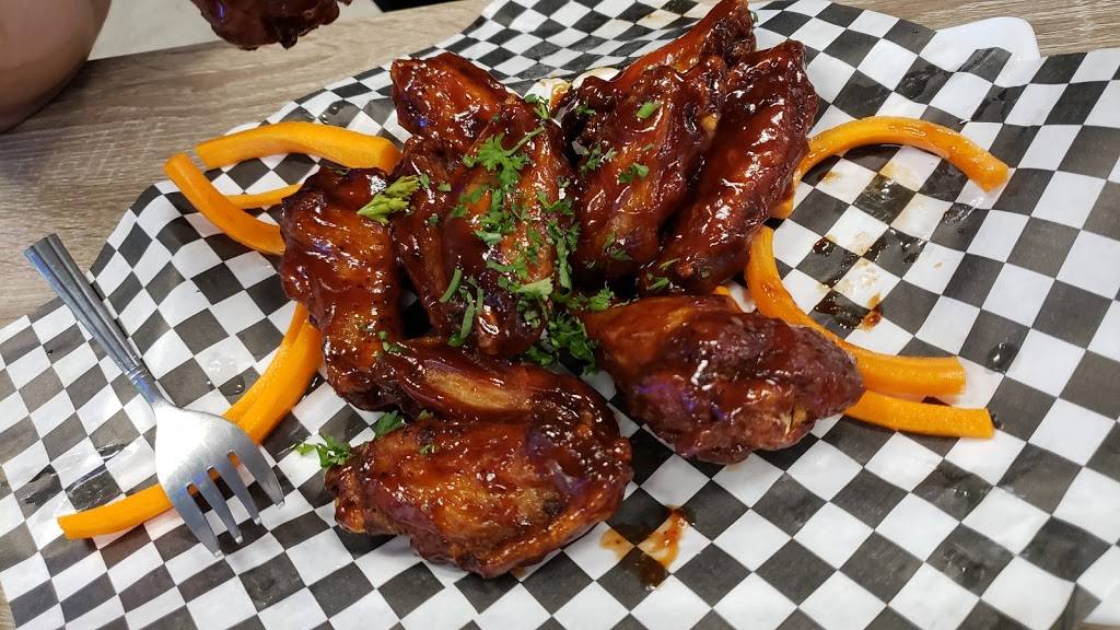 Slappys Burgers and Brews | restaurant | 1105 E Plaza Blvd suite d, National City, CA 91950, USA | 6197736660 OR +1 619-773-6660