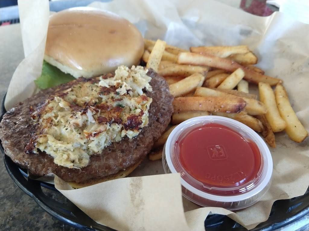 Ocean House Waterfront Seafood | restaurant | 1905 Atlantic Ave, Virginia Beach, VA 23451, USA | 7574258600 OR +1 757-425-8600