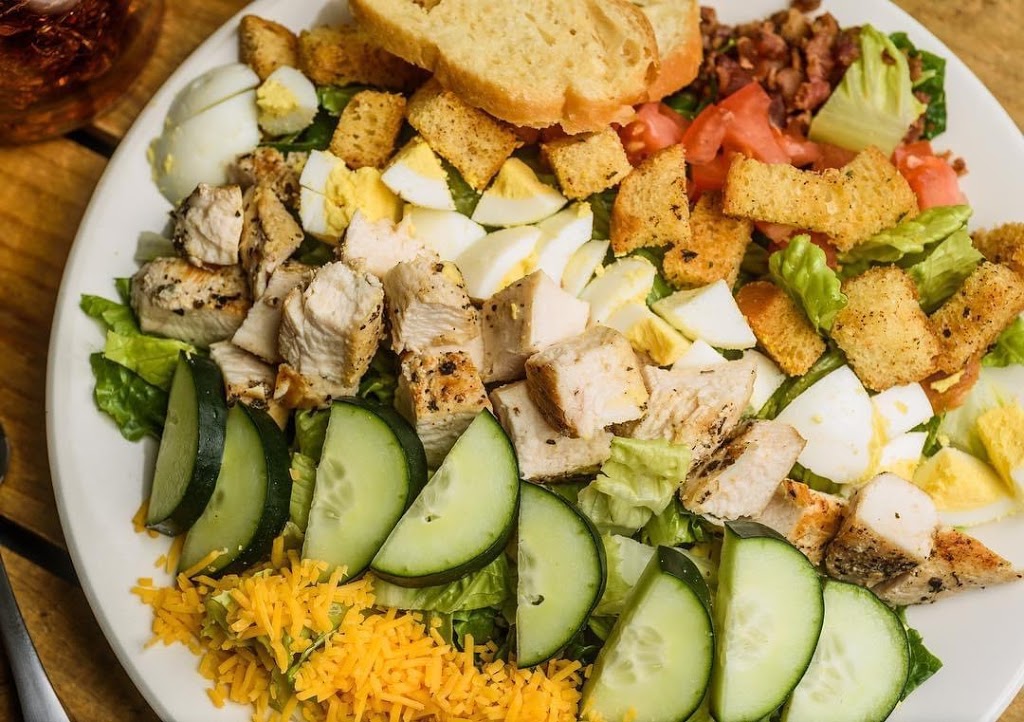 Main Dish & More | restaurant | 5821 Provine Pl suite c, Alexandria, LA 71303, USA | 3184481830 OR +1 318-448-1830