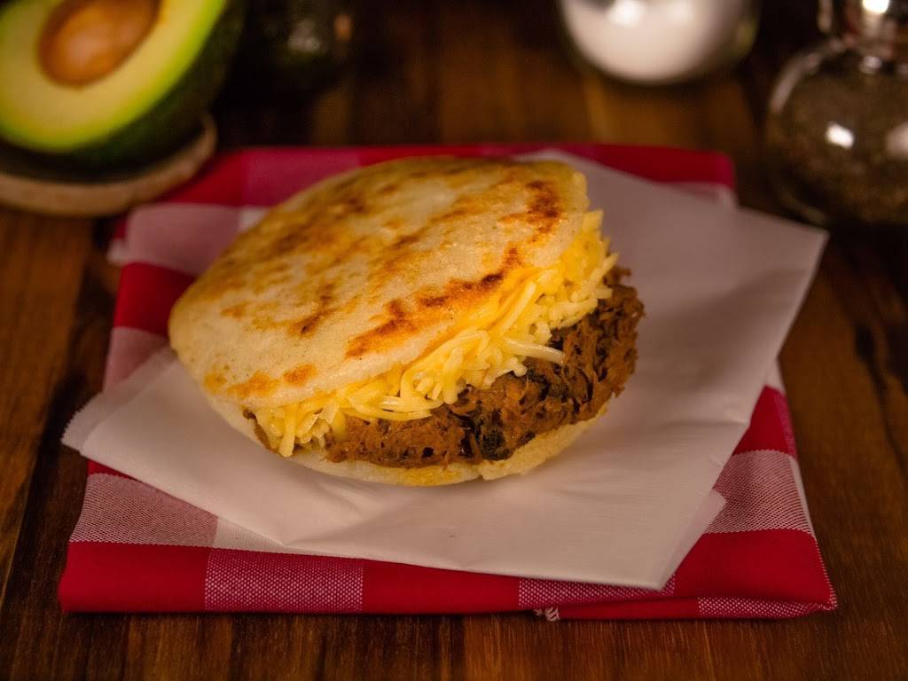 Central Park Food Station | restaurant | 10771 NW 58th St, Doral, FL 33178, USA | 7866210880 OR +1 786-621-0880