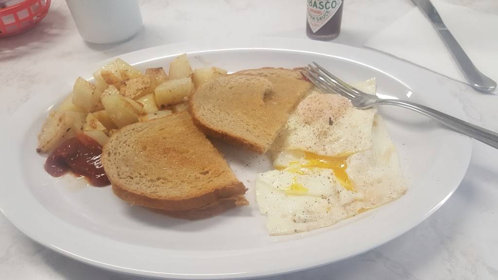 Happy Dog Cafe | restaurant | 276 South St, Southbridge, MA 01550, USA | 5083203254 OR +1 508-320-3254