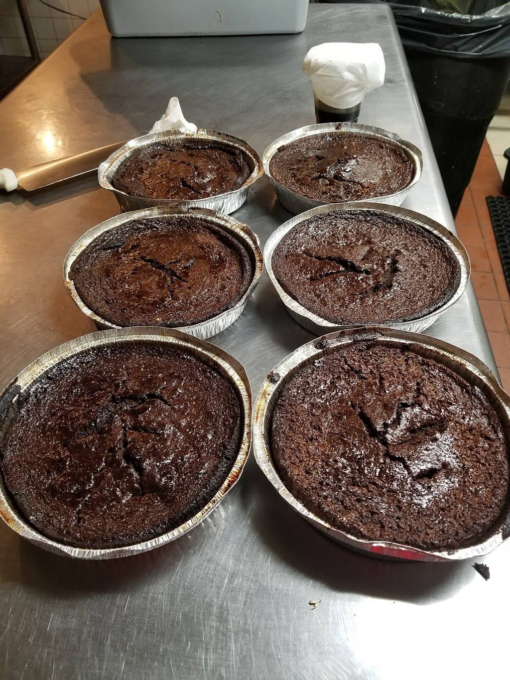 Peppas jerk chicken restaurant | restaurant | 689 Utica Ave, Brooklyn, NY 11203, USA | 7186761171 OR +1 718-676-1171