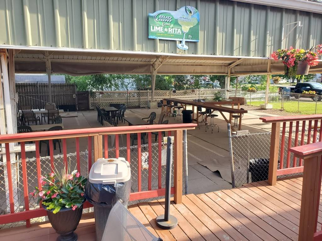 Kamps Bar and Grill | restaurant | 303 Williams St, Combined Locks, WI 54113, USA | 9207889945 OR +1 920-788-9945