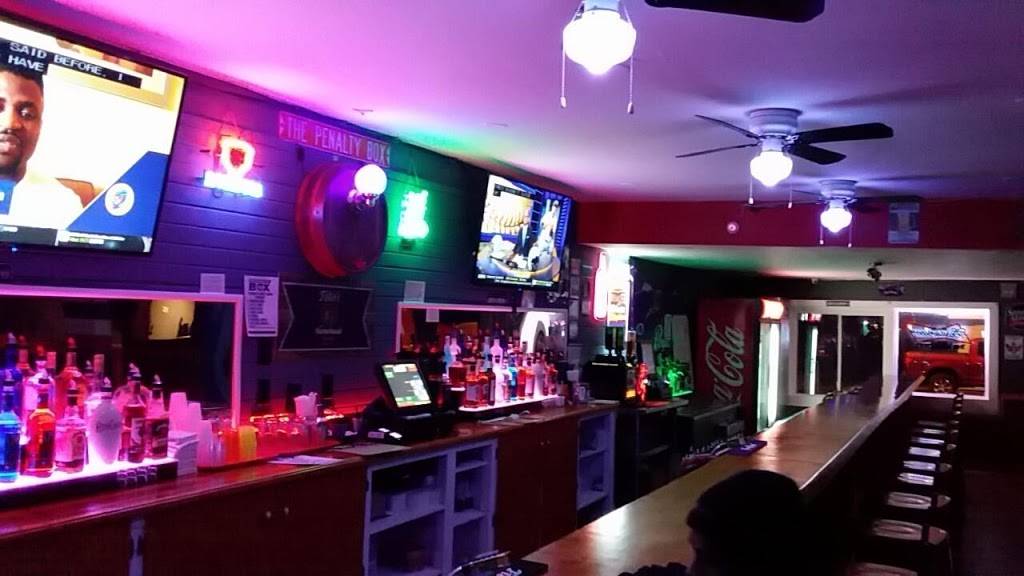 Penalty Box Bar & Grill | restaurant | 1419 4th St, Charleston, IL 61920, USA | 2175084192 OR +1 217-508-4192