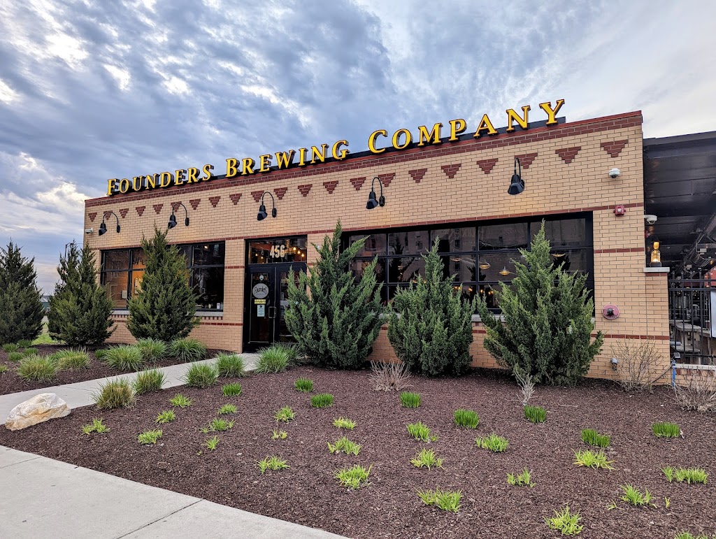 Founders Brewing Co. Detroit | restaurant | 456 Charlotte St, Detroit, MI 48201, USA | 3133353440 OR +1 313-335-3440