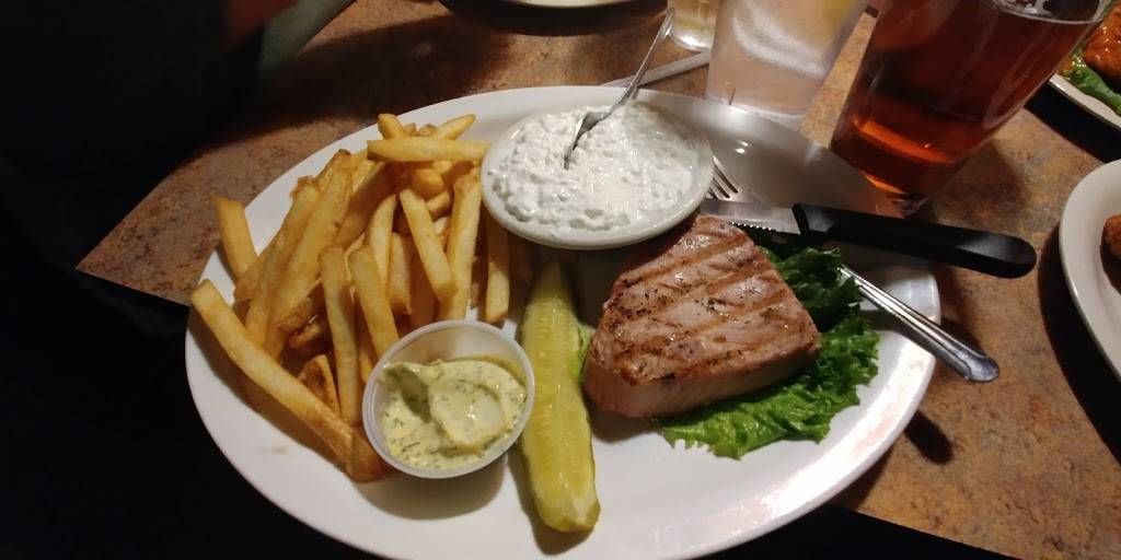 Cinders Charcoal Grill | restaurant | 221 S Kensington Dr, Appleton, WI 54915, USA | 9207395969 OR +1 920-739-5969