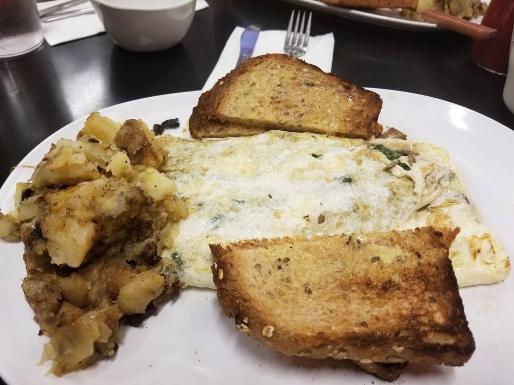 Chick & Ruths Delly | restaurant | 165 Main St, Annapolis, MD 21401, USA | 4102696737 OR +1 410-269-6737