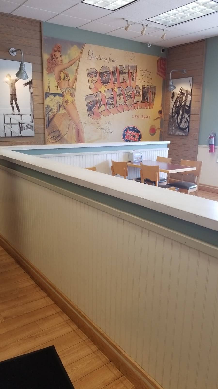 Jersey Mikes Subs | meal takeaway | 2011 Boulevard, Colonial Heights, VA 23834, USA | 8045206080 OR +1 804-520-6080