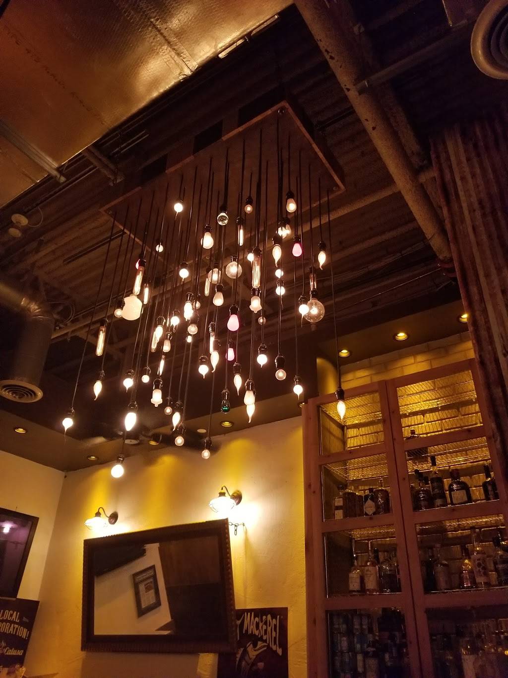 Q Burger Bar & Blues | restaurant | 2376 N Federal Hwy, Fort Lauderdale, FL 33305, USA | 9545652299 OR +1 954-565-2299