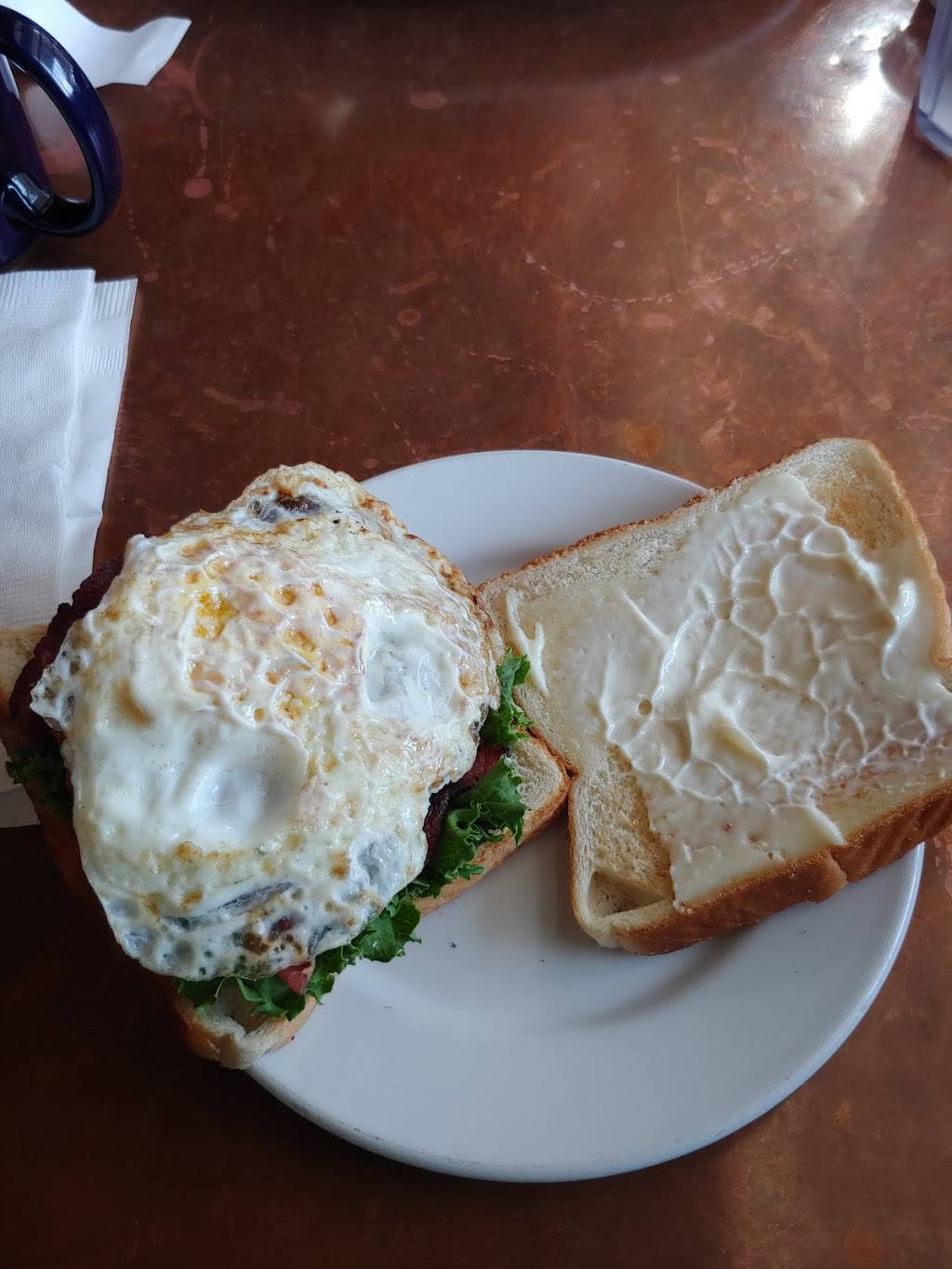 Court Street Cafe | restaurant | 805 Court St, Port Allen, LA 70767, USA | 2253304669 OR +1 225-330-4669