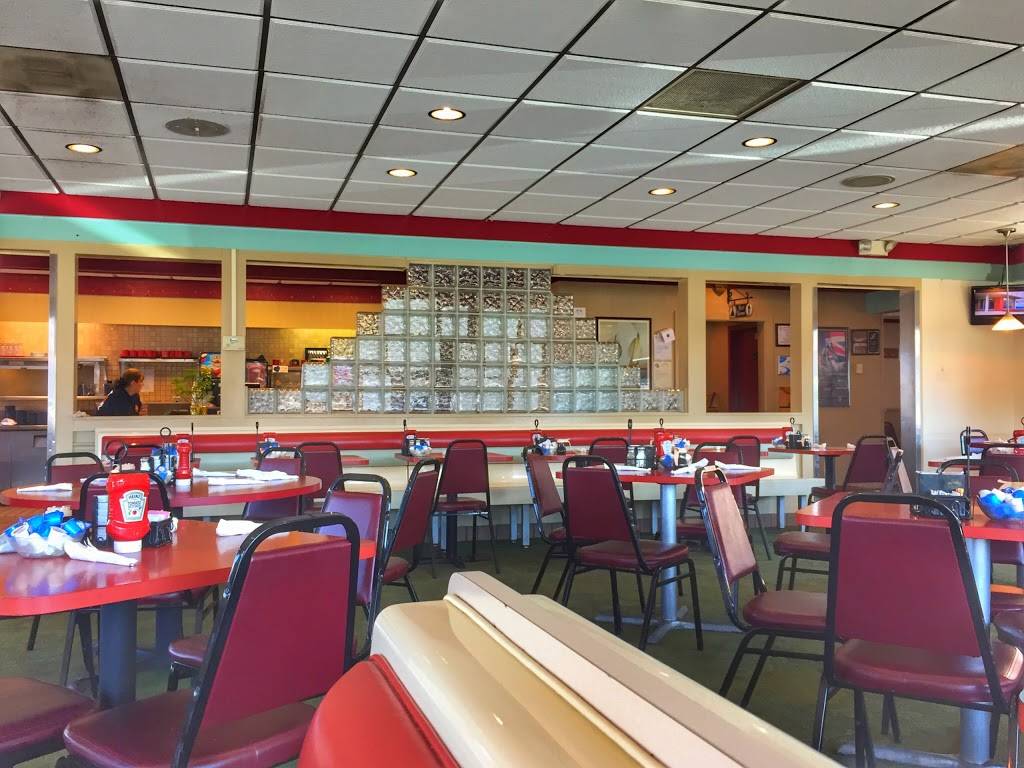 Daybreak Cafe | restaurant | 3910 24th Ave, Port Huron, MI 48060, USA | 8109665000 OR +1 810-966-5000