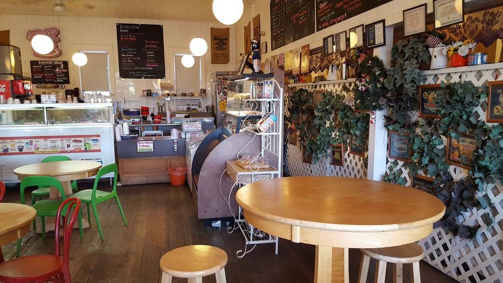 Mels Mocha & Ice Cream | cafe | 14131 River Rd, Walnut Grove, CA 95690, USA | 9167764333 OR +1 916-776-4333