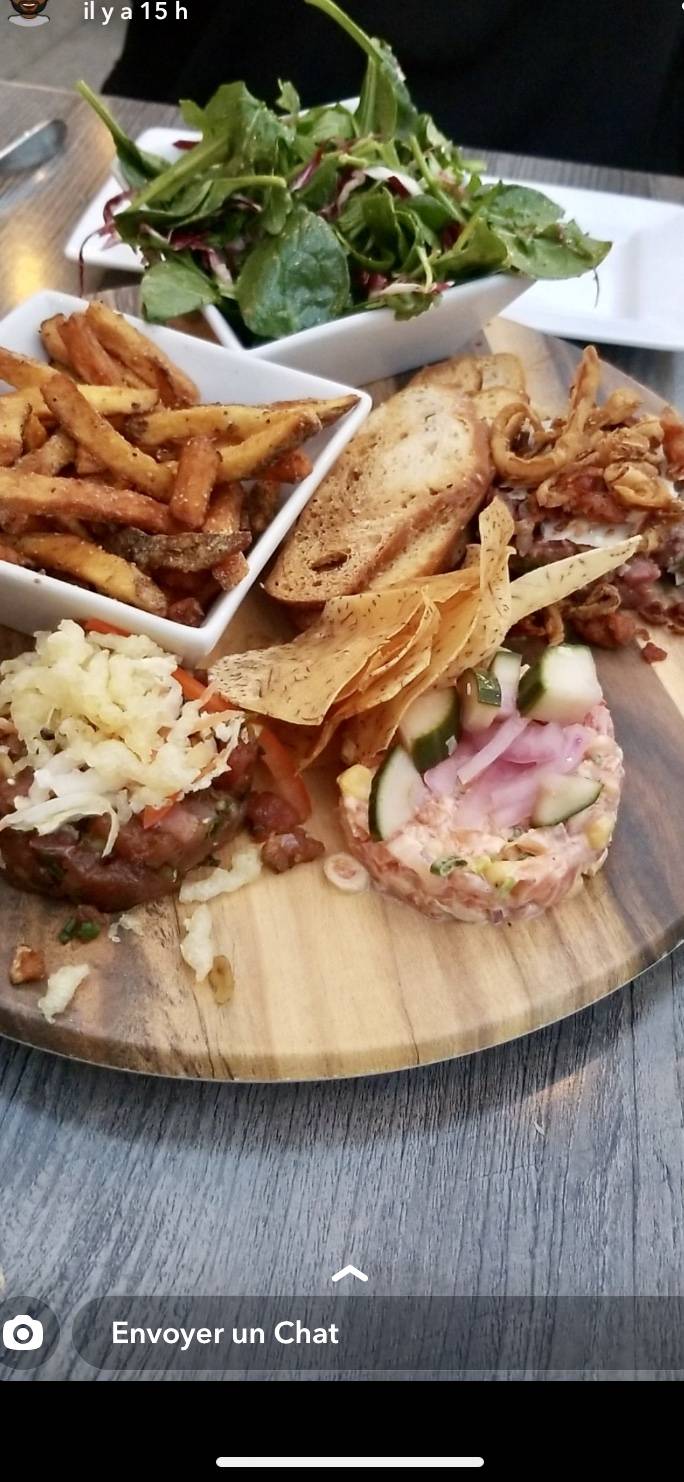 La Belle and La Barbe | restaurant | 5961 Boulevard Cousineau, Saint-Hubert, QC J3Y 7P5, Canada | 4504864663 OR +1 450-486-4663