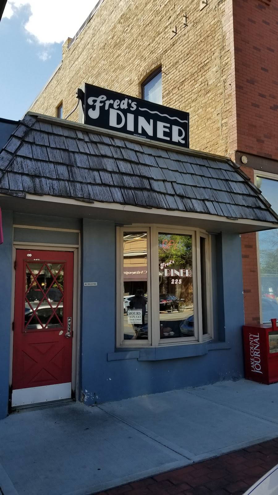Freds Diner | restaurant | 225 Center St, Grayslake, IL 60030, USA | 8472239776 OR +1 847-223-9776