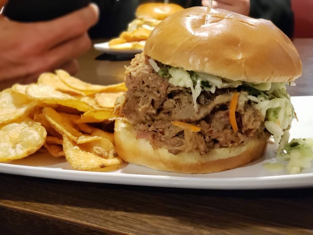 Leftys Barbecue | restaurant | 2064 Crain Hwy, Waldorf, MD 20601, USA | 3016383813 OR +1 301-638-3813