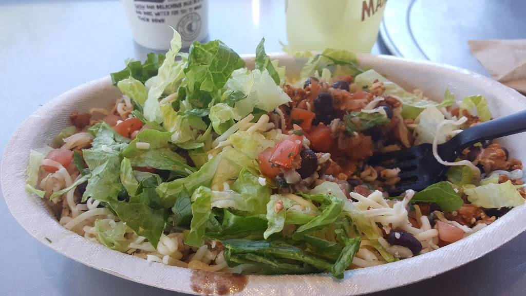 Chipotle Mexican Grill | restaurant | 10604 N Oracle Rd #101, Oro Valley, AZ 85737, USA | 5207975510 OR +1 520-797-5510