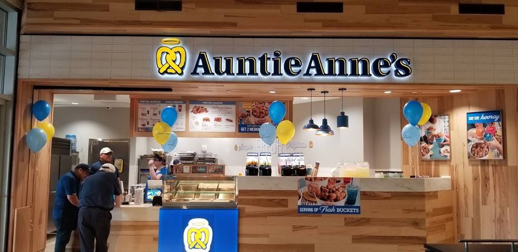 Auntie Annes | restaurant | 90-15 Queens Blvd, Queens, NY 11373, USA | 7182711756 OR +1 718-271-1756
