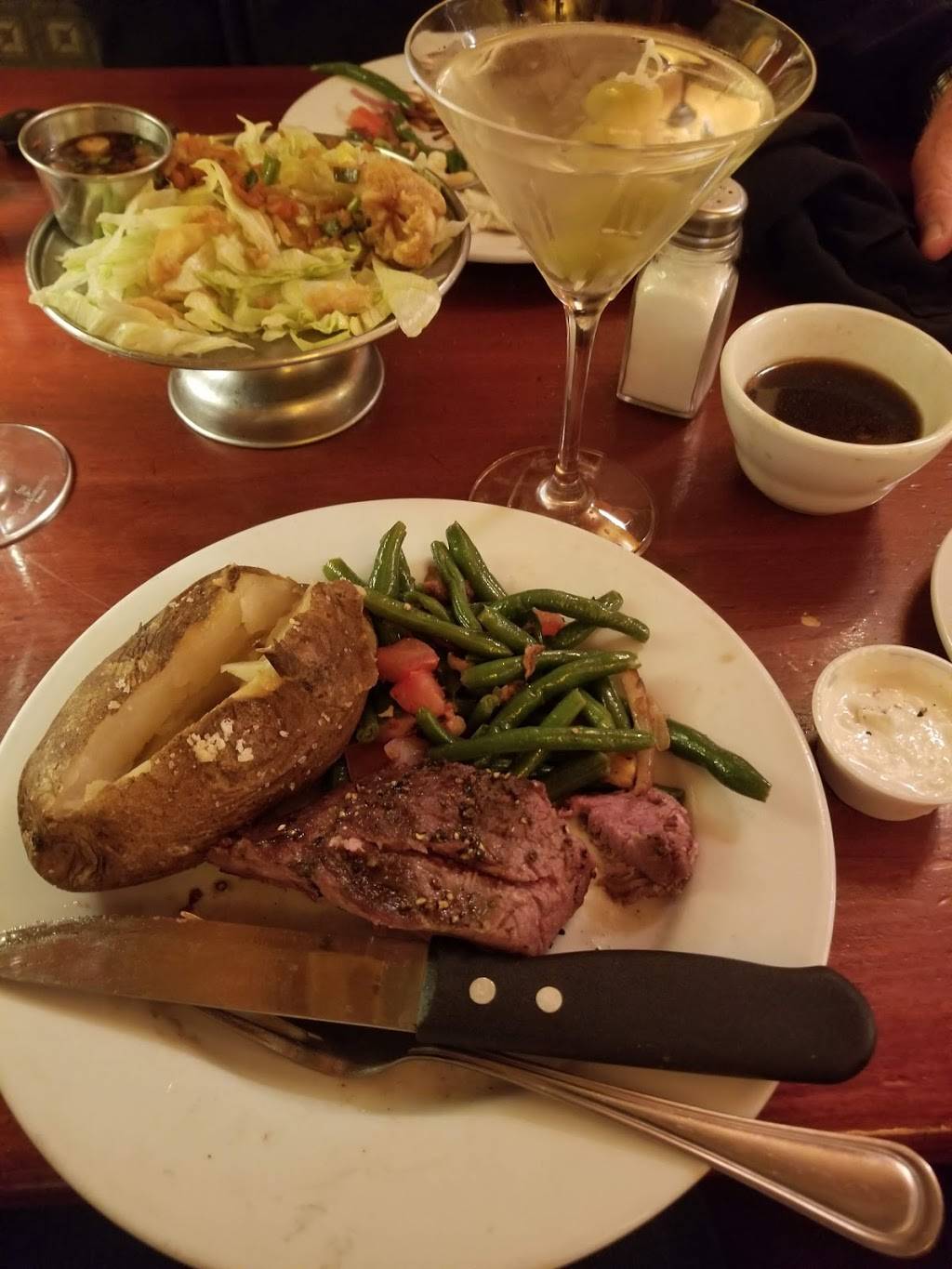 Tahoe Joes | restaurant | 485 Madonna Rd, San Luis Obispo, CA 93405, USA | 8055438383 OR +1 805-543-8383