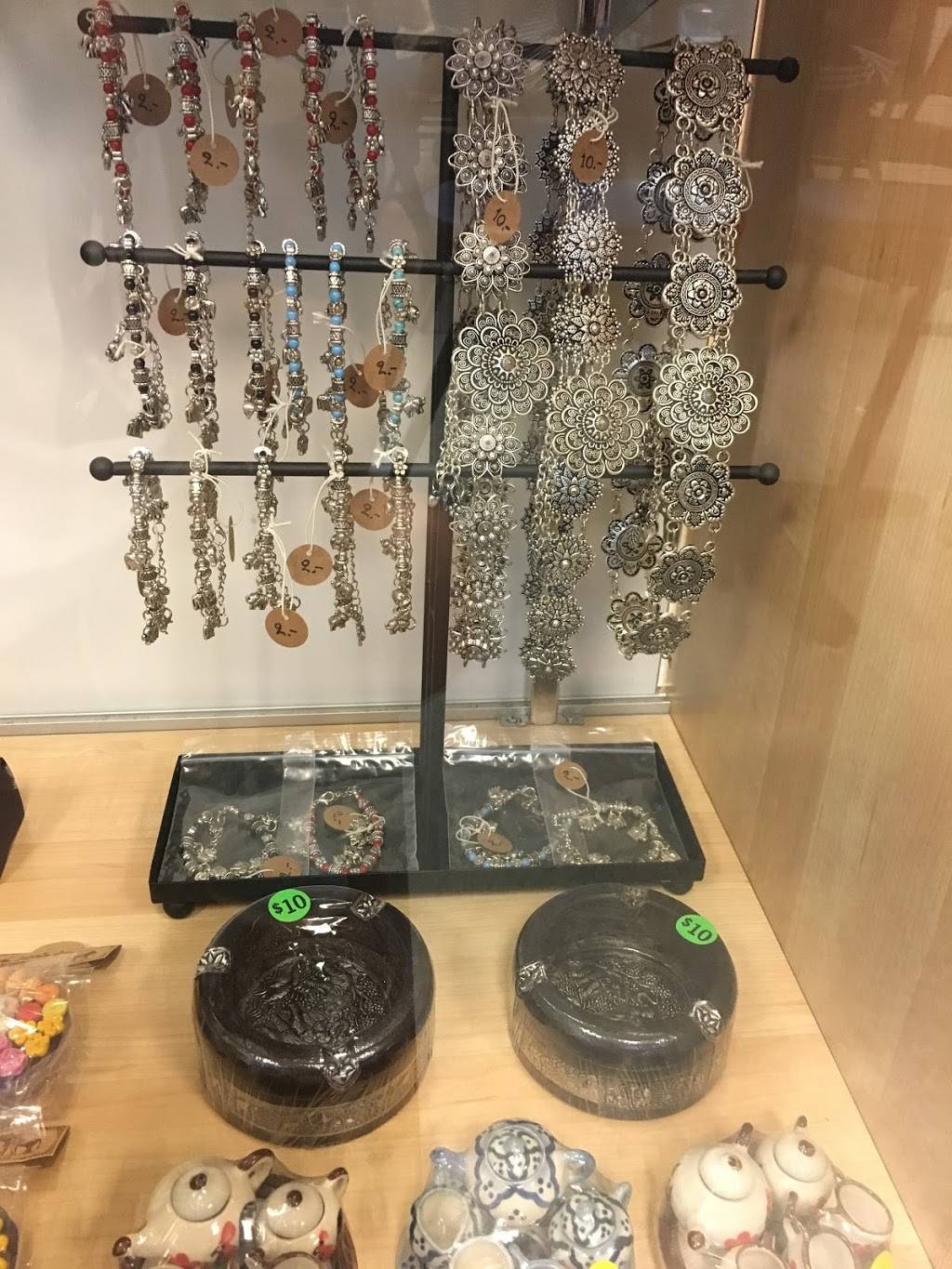 Simple Thai | restaurant | 3245 W Walton Blvd, Waterford Twp, MI 48329, USA | 2485997056 OR +1 248-599-7056