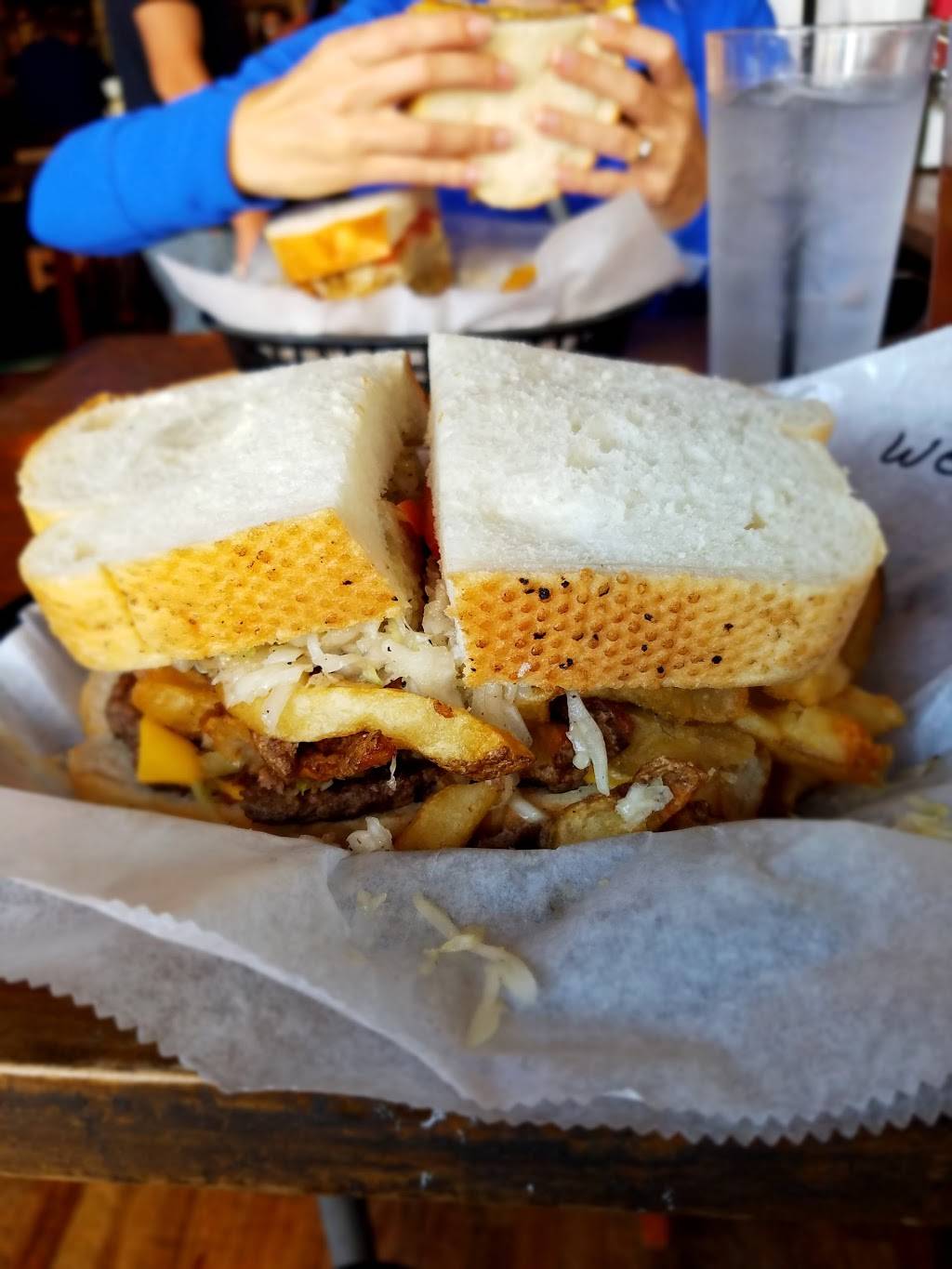 Luckys Sandwich Co. | restaurant | 3472 N Clark St, Chicago, IL 60657, USA | 7735490665 OR +1 773-549-0665