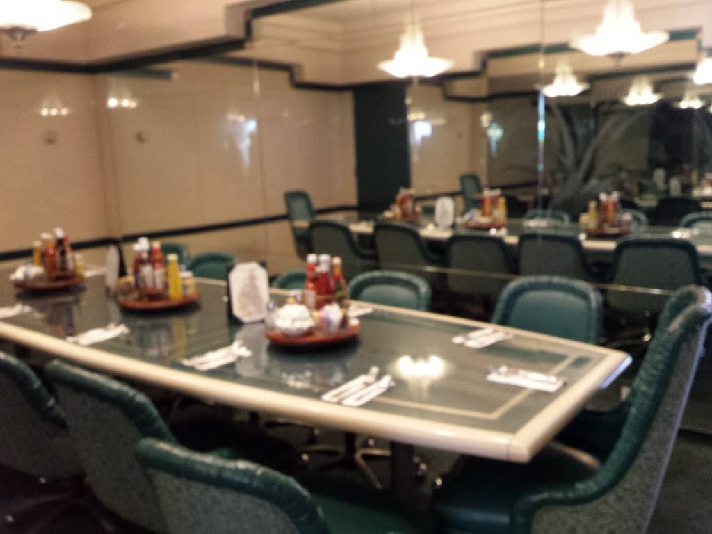 Horseless Carriage Restaurant | restaurant | 15505 Roscoe Blvd, North Hills, CA 91343, USA | 8187782014 OR +1 818-778-2014