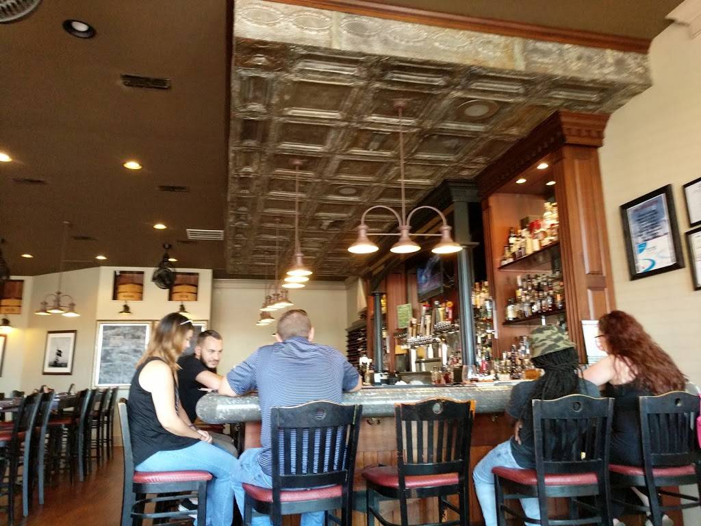 Gosport Tavern | restaurant | 702 High St, Portsmouth, VA 23704, USA | 7576062666 OR +1 757-606-2666