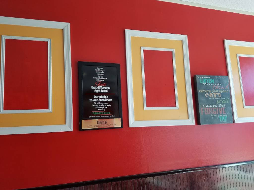 Crespos Fratellis Pizzeria | restaurant | 1253 Woodbourne Rd, Levittown, PA 19057, USA | 2675987117 OR +1 267-598-7117