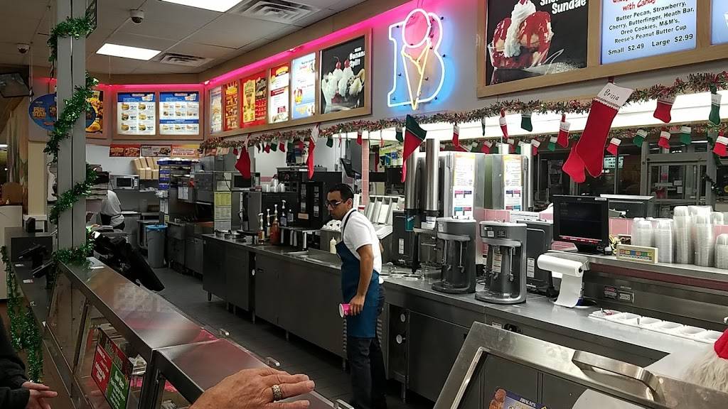 Braums Ice Cream & Burger Restaurant | restaurant | 2121 N Ridge Rd, Wichita, KS 67212, USA | 3167731550 OR +1 316-773-1550