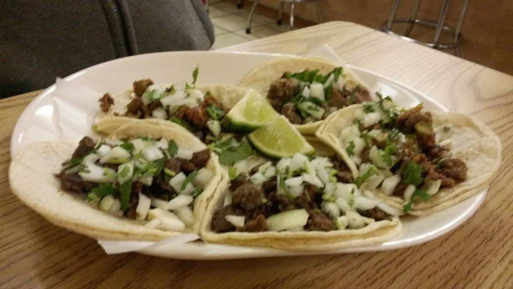 Fas Tacos | restaurant | 84 N Eastwood Dr, Woodstock, IL 60098, USA | 8153372688 OR +1 815-337-2688