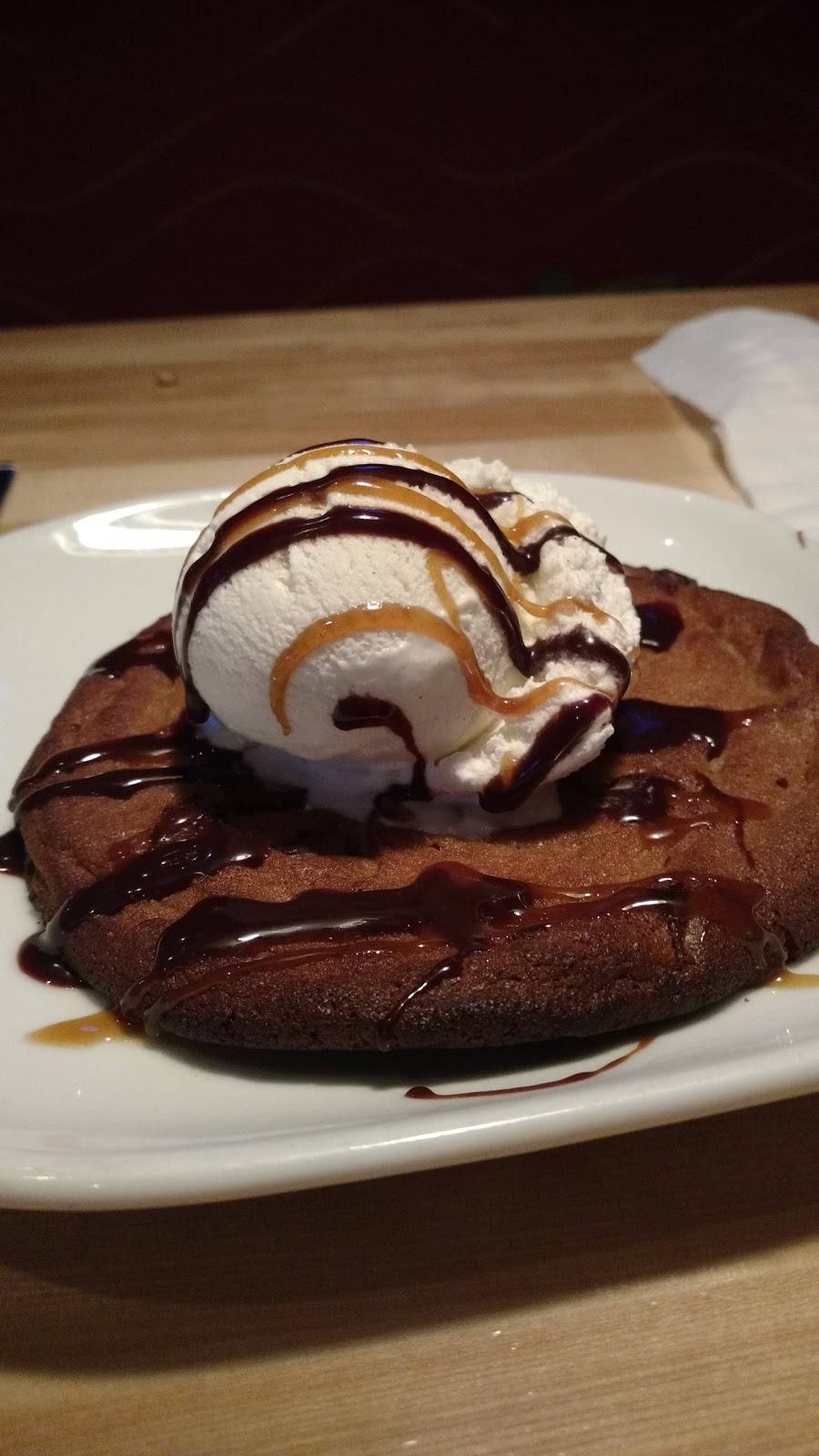 Boston Pizza | restaurant | 1060 Boulevard du Grand Héron, Saint-Jérôme, QC J7Y 5K8, Canada | 4504386222 OR +1 450-438-6222