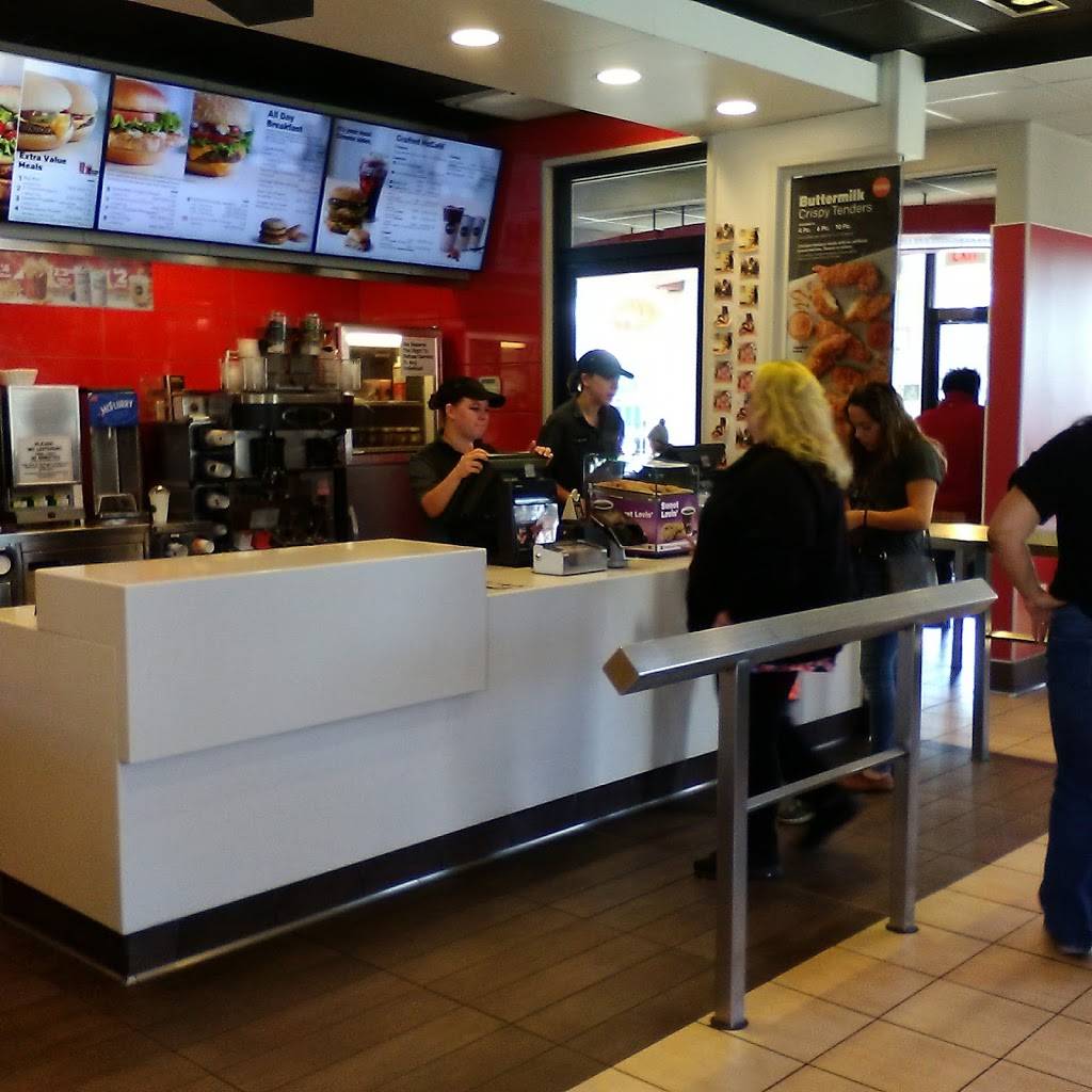 McDonalds | cafe | 900 9th St, Modesto, CA 95354, USA | 2095746177 OR +1 209-574-6177