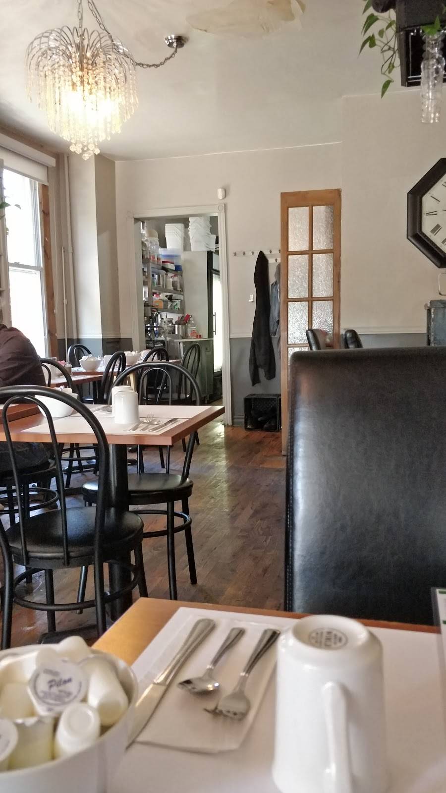 Le Toasteur Villeray | restaurant | 767 Rue Villeray, Montréal, QC H2R 1J2, Canada | 5147596377 OR +1 514-759-6377