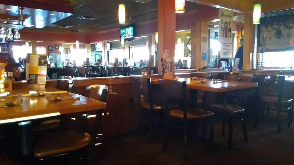 Applebees Grill + Bar | restaurant | 531 Emily Dr, Clarksburg, WV 26301, USA | 3046232092 OR +1 304-623-2092