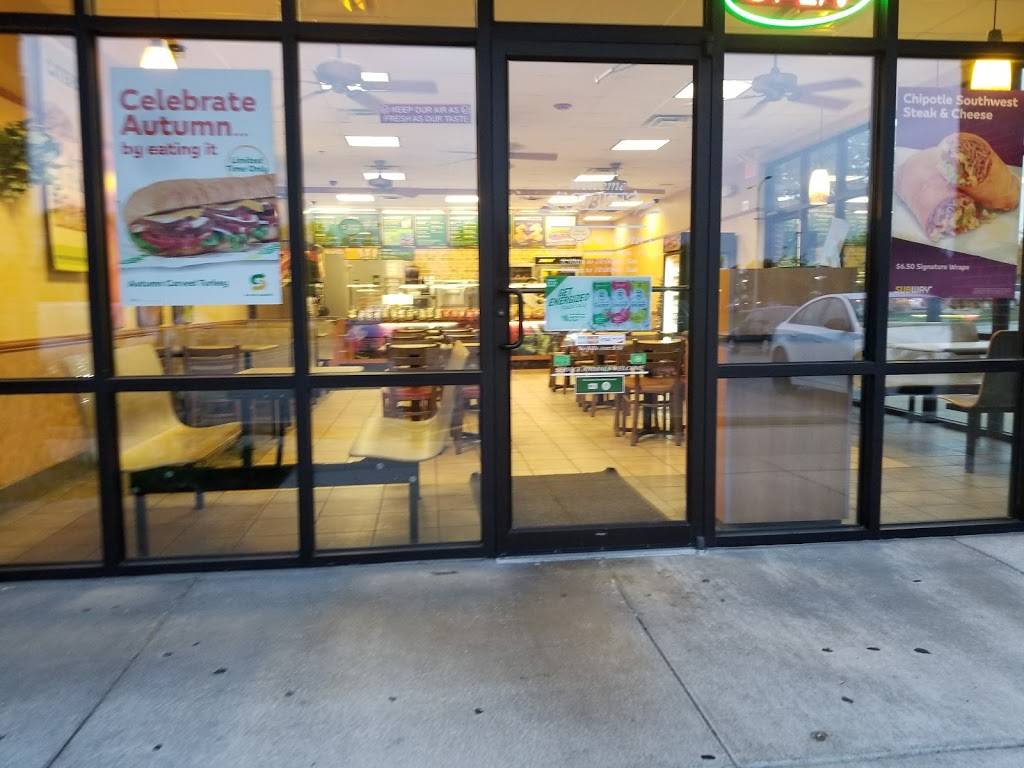 Subway | meal takeaway | 18921 E Valley View Pkwy Lot 4A, Suite A, Independence, MO 64055, USA | 8167958037 OR +1 816-795-8037
