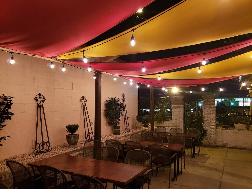 The Portrait Gallery Restaurant | restaurant | 118 E Charles St, Matthews, NC 28105, USA | 7043699982 OR +1 704-369-9982