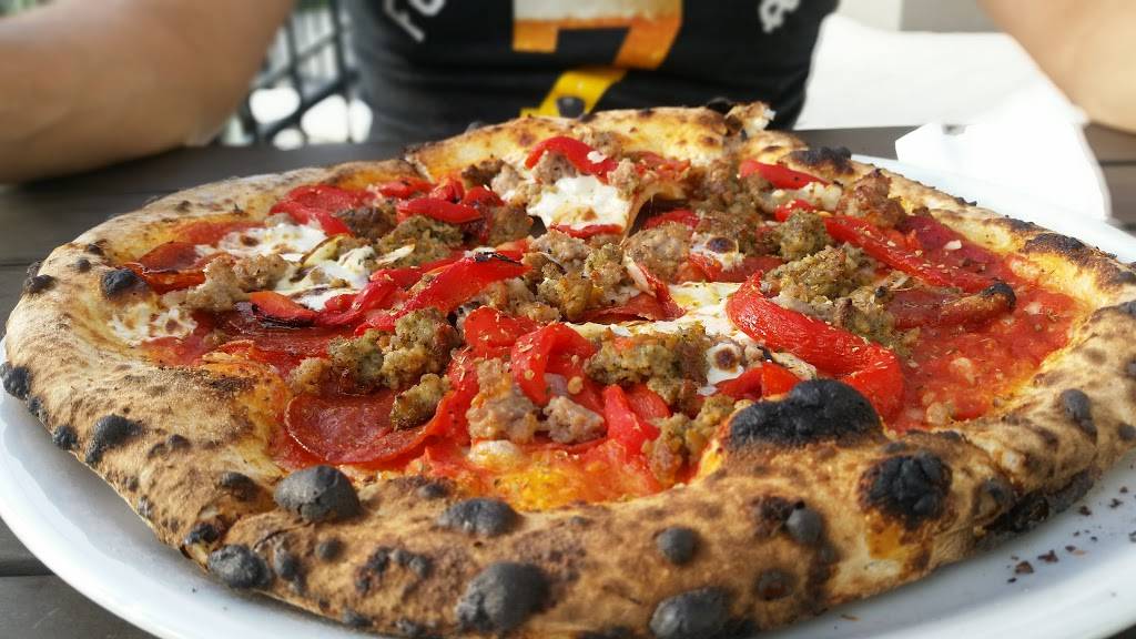 Fabrica Pizza | restaurant | 142 S Meridian Ave, Tampa, FL 33602, USA | 8136050764 OR +1 813-605-0764