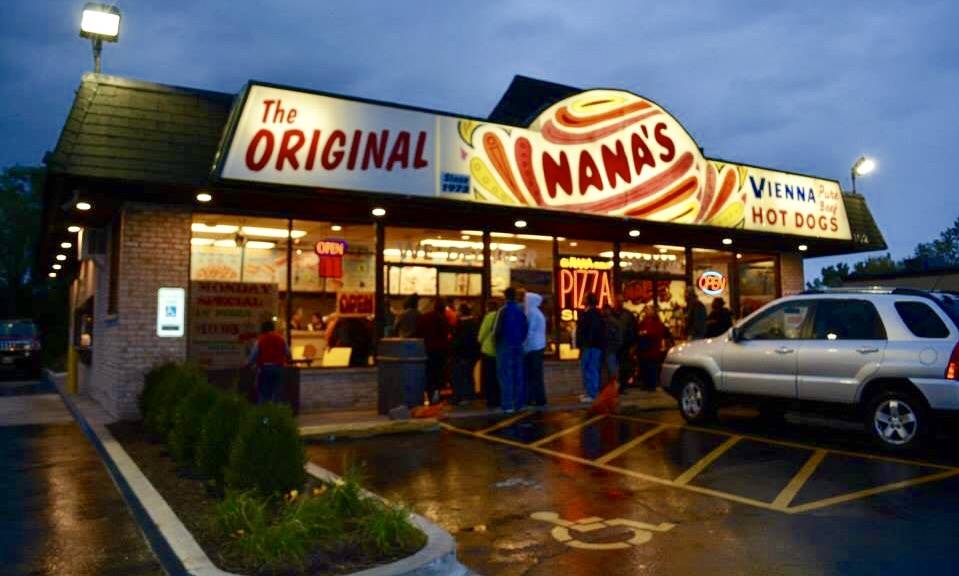 The Original Nanas Hot Dogs | restaurant | 1102 E Irving Park Rd, Streamwood, IL 60107, USA | 6302892226 OR +1 630-289-2226