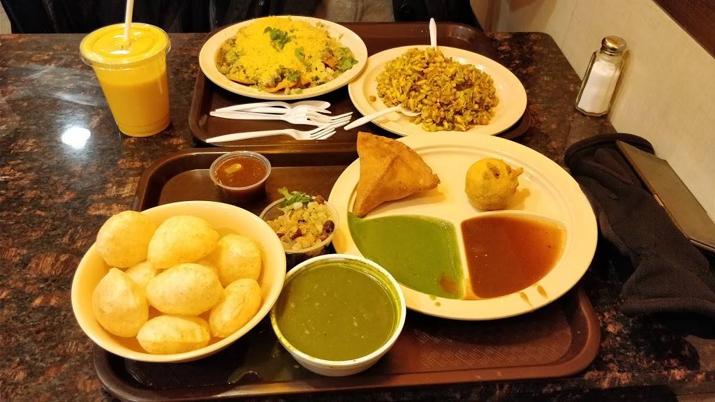 Annapurna Simply Vegetarian | restaurant | 2608 W Devon Ave, Chicago, IL 60659, USA | 7737641858 OR +1 773-764-1858