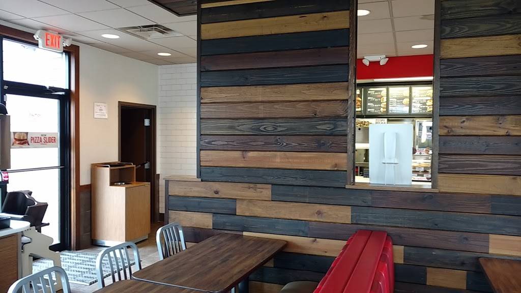 Arbys | restaurant | 1808 E West Maple Rd, Walled Lake, MI 48390, USA | 2486696626 OR +1 248-669-6626