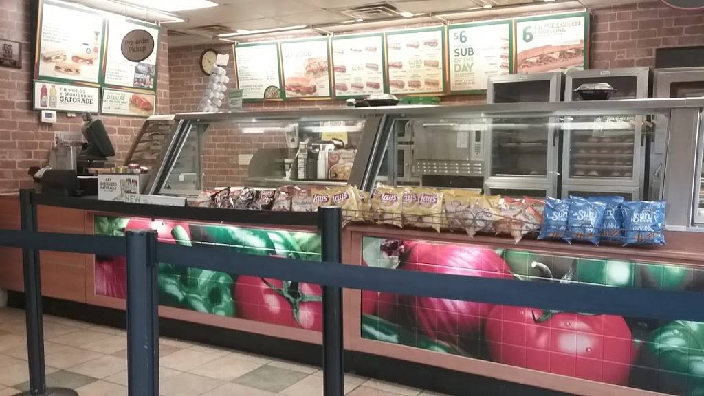 Subway | restaurant | 427 S Randolph Ave, Elkins, WV 26241, USA | 3046367827 OR +1 304-636-7827