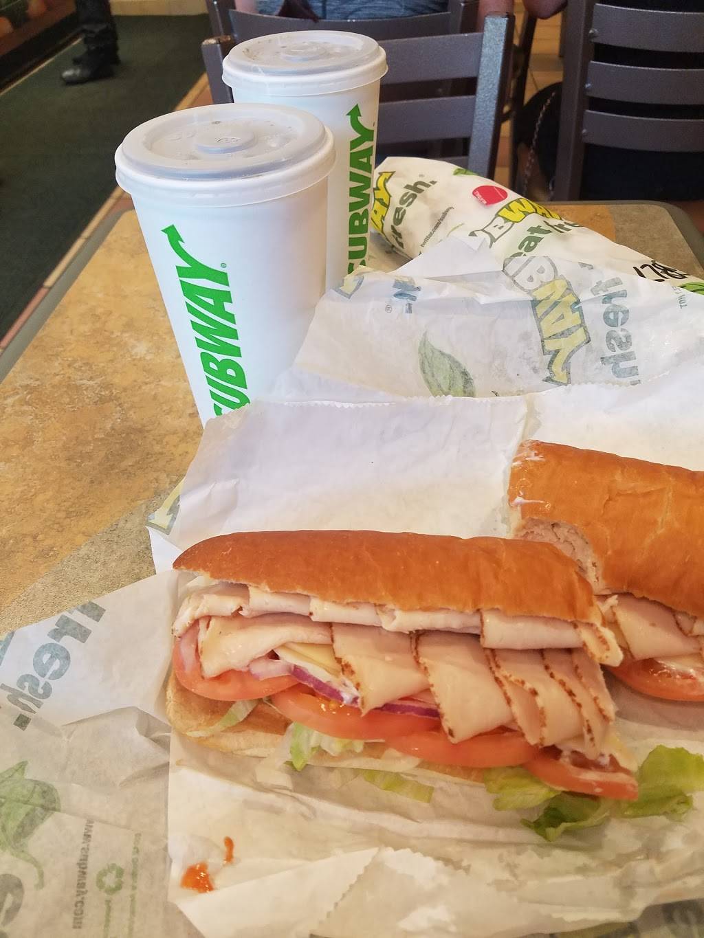 Subway Restaurants | restaurant | 400F Horseblock Road, Farmingville, NY 11738, USA | 6318803330 OR +1 631-880-3330