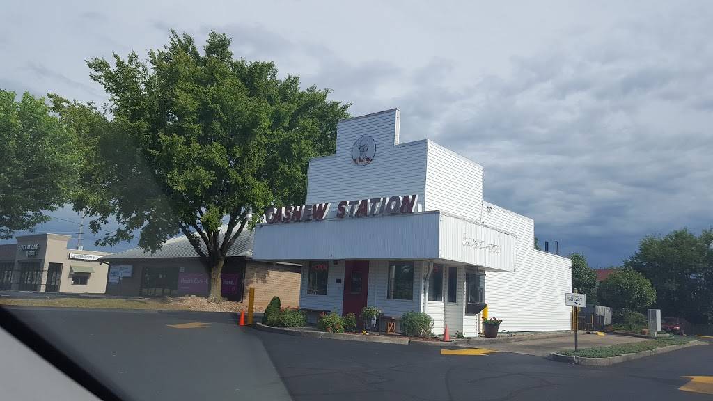 Cashew Station Drive Thru | restaurant | 620 E Battlefield Rd, Springfield, MO 65807, USA | 4178814900 OR +1 417-881-4900