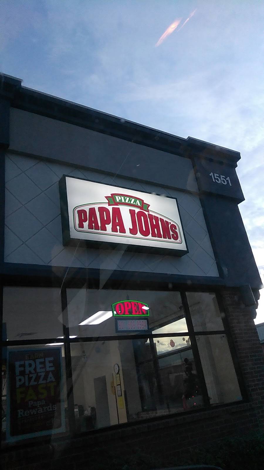 Papa Johns Pizza | restaurant | 1551 E Brooks Rd, Memphis, TN 38116, USA | 9015098594 OR +1 901-509-8594