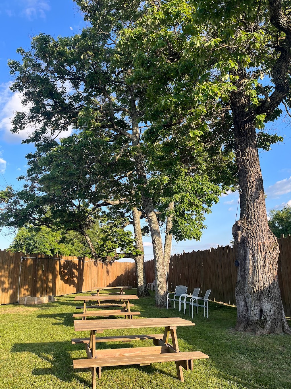 Rawhides | restaurant | 333 Swinging Bridge Rd, Old Hickory, TN 37138, USA | 6155417163 OR +1 615-541-7163